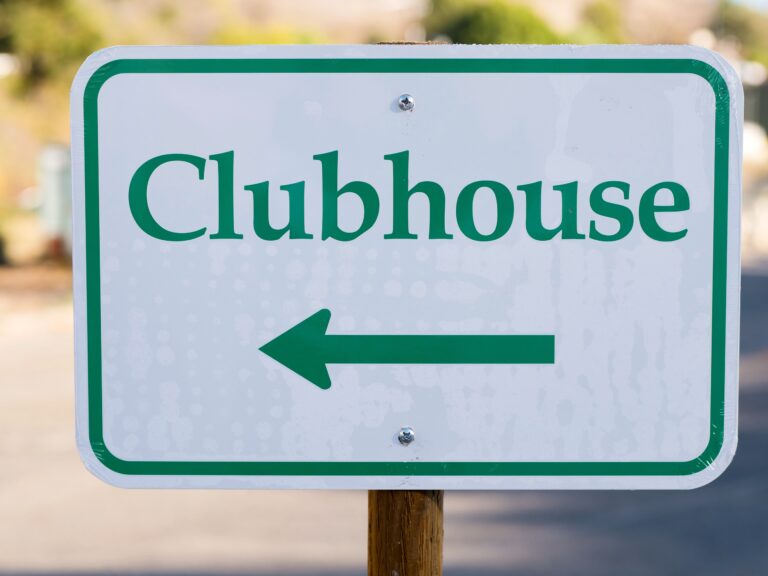 Clubhouse: il social del futuro prossimo? Quali rischi?